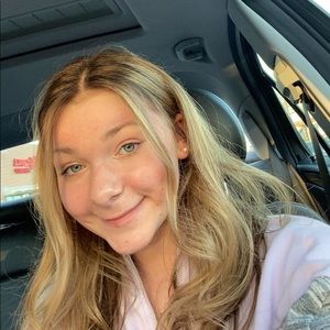 Meet your Posher, Hailey